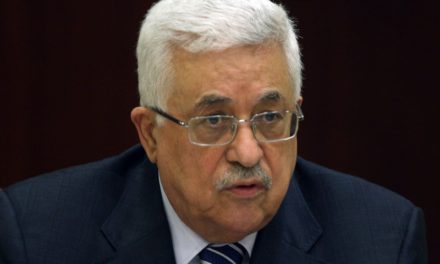 موقع إسرائيلي: عباس لا يريد كسر قواعد اللعبة مع إسرائيل