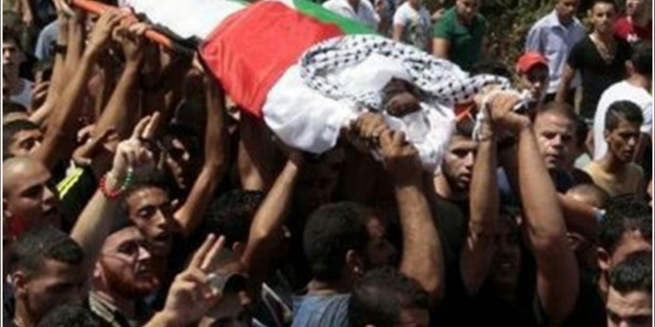 استشهاد شاب فلسطيني بالخليل بعد طعنه جنديا صهيونيا