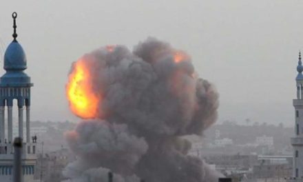 جيش الاحتلال الإسرائيلي يقصف مواقع تابعة لحركة حماس جنوب قطاع غزة .