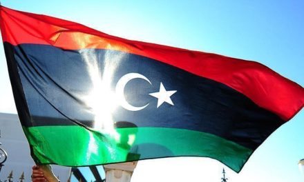 وقفة في العاصمة الليبية احتجاجا على قصف وحصار قوات حفتر لدرنة